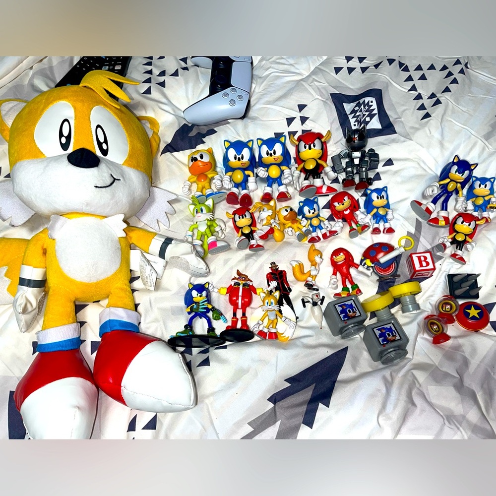 ❌SOLD❌ Sonic toys